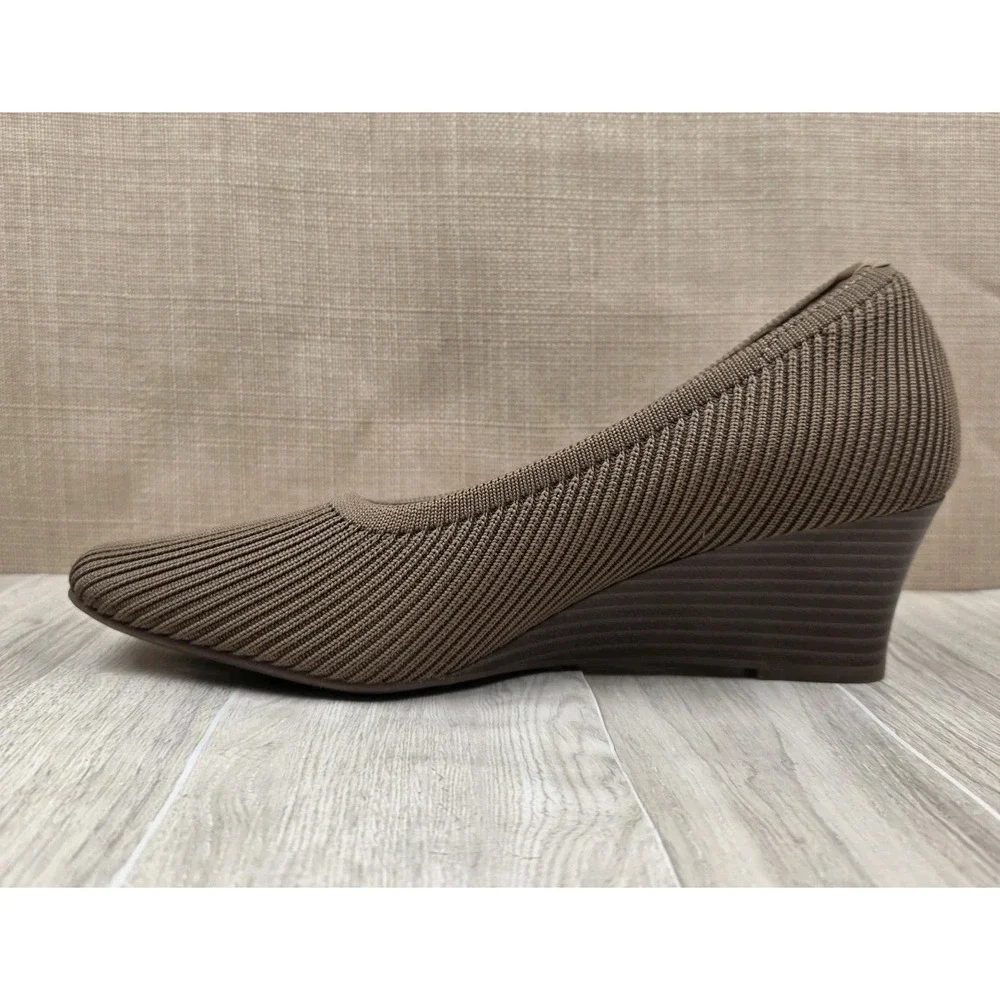 Vivaia Margot Brown Square Toe Knit Wedge Heels Pumps Women's Size EU 37 US 6.5
